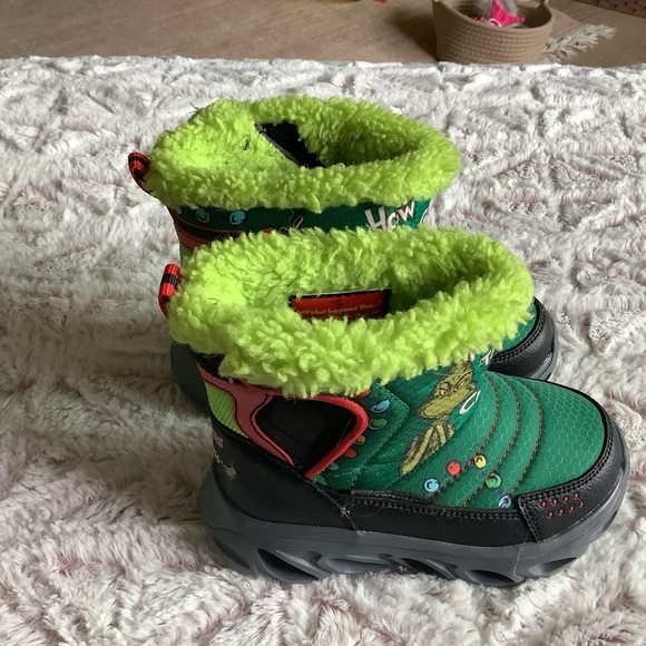 Unisex how the Grinch stole Christmas winter boots - Picture 1 of 5